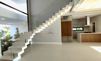 Imagem: Sobrado NOVO com 4 suites no Alphaville