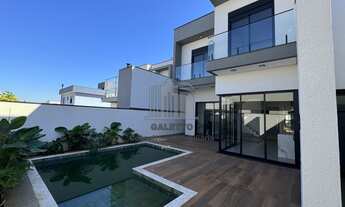 Imagem 4: Casa à Venda no Condomínio Residencial Club Portinari com 3 suítes, em Paulínia