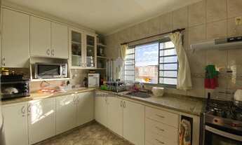 Imagem 7: Casa à venda no bolsão do Parque das Flores, 308m2, com piscina