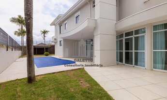 Imagem: Luxuosa Casa em Condomínio à Venda em