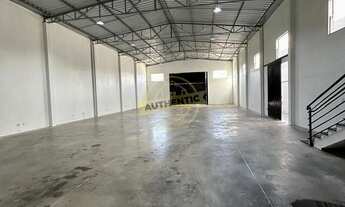 Imagem 2: Galpão Industrial para Locação em Indaiatuba-SP: 3 Salas, 5 Banheiros, 5 Vagas de Garagem