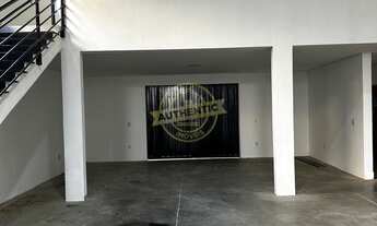 Imagem 7: Galpão Industrial para Locação em Indaiatuba-SP: 3 Salas, 5 Banheiros, 5 Vagas de Garagem