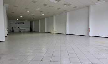 Imagem 2: Salão Comercial para Locação no Jardim Regina, Indaiatuba-SP: 3 salas, 4 banheiros, 5 vaga