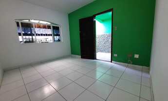 Imagem 2: 2 dormitórios, 3 banheiro, 3 vagas na garagem, 193M² de Área Construída, 120M² de Área Tot