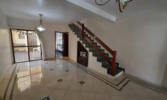 Imagem: Sobrado em rua sem saída e com segurança!