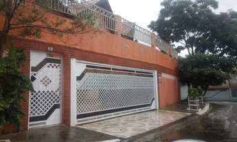 Imagem: 4 dormitórios, 1 suítes, 5 vagas na garagem