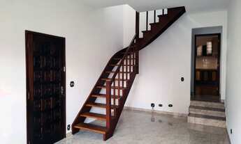 Imagem 4: Sobrado Com Edícula em Rua Sem Saída em Local Privilegiado