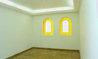 Imagem 2: Sobrado com Corredor Lateral em Excelente Localização