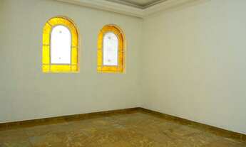 Imagem 3: Sobrado com Corredor Lateral em Excelente Localização