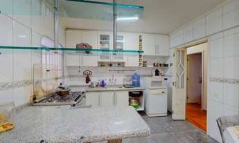 Imagem 7: 4 dormitórios, 1 suítes, 2 banheiro, 2 vagas na garagem, 170M² de Área Construída