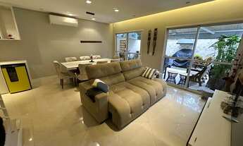 Imagem 2: 3 dormitórios, 1 suítes, 2 vagas na garagem, 101M² de Área Construída