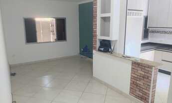 Imagem 3: Casa para locação em Taubaté-SP, bairro Estoril: 2 quartos, 1 suíte, 2 salas, 2 vagas, 151