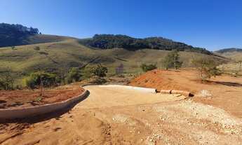 Imagem 4: Chácara à venda em Taubaté-SP, Santa Luzia Rural: 3 quartos, 1 suíte, 1 sala, 3 banheiros