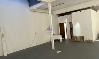 Imagem 7: Ponto Comercial para Locação no Centro de Taubaté-SP: 2 Salas, 2 Banheiros, 3 Vagas de Gar