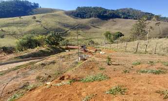 Imagem 2: Chácara à venda em Taubaté-SP, Santa Luzia Rural: 3 quartos, 1 suíte, 1 sala, 3 banheiros