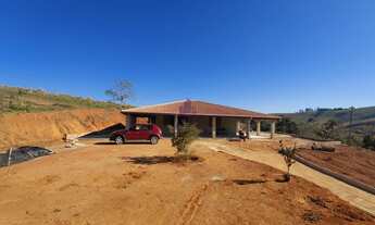 Imagem 3: Chácara à venda em Taubaté-SP, Santa Luzia Rural: 3 quartos, 1 suíte, 1 sala, 3 banheiros