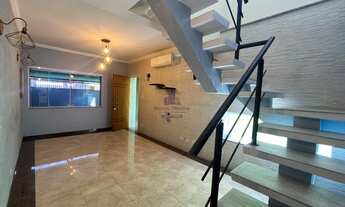 Imagem 3: Casa para locação no Centro de Taubaté-SP: 3 quartos, 2 suítes, 2 salas, 3 banheiros, 2 va