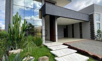 Imagem: Imperdível casa à venda em com 3 quartos