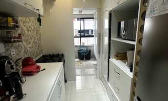 Imagem 6: Vendo apartamento finamente mobiliado e decorado, com 04 dormitórios, 02 vagas de garagem