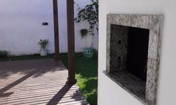 Imagem 4: Vendo casa sobrado, com 02 dormitórios, área com churrasqueira com deck, 02 vagas de garag