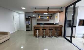 Imagem 2: Vendo apartamento semi mobiliado, com 02 dormitórios (02 suítes), sacada com churrasqueira