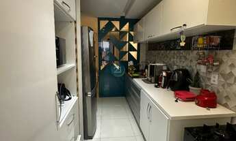 Imagem 7: Vendo apartamento finamente mobiliado e decorado, com 04 dormitórios, 02 vagas de garagem