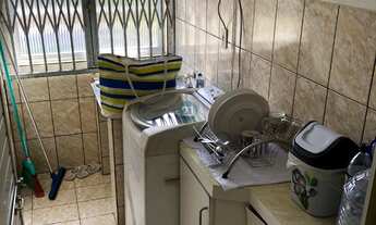 Imagem 4: Vendo casa mobiliada com 03 dormitórios, sendo todos suítes, 06 vagas de garagem, espaço g