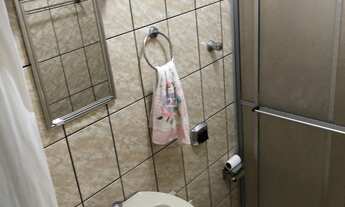 Imagem 6: Vendo casa mobiliada com 03 dormitórios, sendo todos suítes, 06 vagas de garagem, espaço g