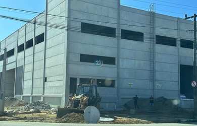 Imagem 3: Alugo Galpão com 1800m², com pé direito de 10 metros, 07 docas, em Pacheco, Palhoça