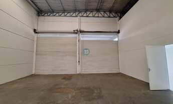 Imagem 7: Alugo Galpão Industrial em Palhoça-SC, com 04 salas, 04 banheiros, 10 vagas de estacioname