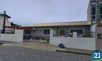 Imagem 4: Vendo casa 02 dormitórios, sendo 01 suíte, com 02 vagas de garagem, no Ingleses - Florianó