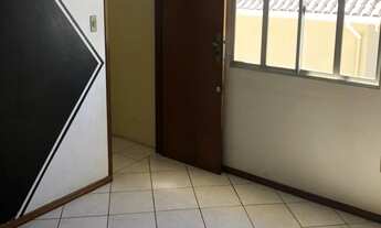 Imagem 2: Alugo apartamento com 02 dormitórios, 01 vaga de garagem, próximo a Havan de Barreiros