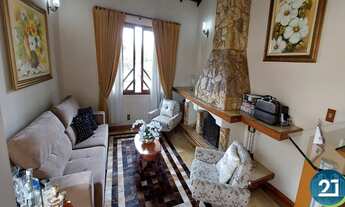 Imagem 3: Vendo Casa tipo Sobrado semi-mobiliado c/ 05 dormitórios, área gourmet, 02 vagas de garage