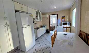 Imagem: Vendo casa com 2 dormitorios e demais dependências