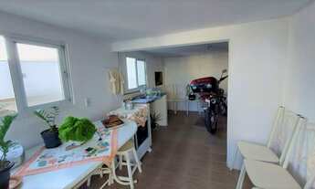 Imagem 2: Vendo casa com 2 dormitorios e demais dependências, amplo terreno, 02 vagas de garagem cob