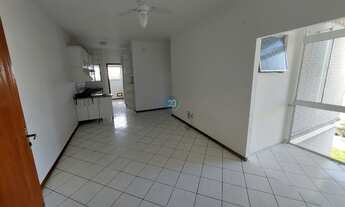 Imagem: Alugo apartamento semi-mobiliado com 03