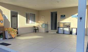 Imagem 3: Vendo Casa com 04 dormitórios c/ 01 Suíte, edícula com churrasqueira, vaga de garagem, em