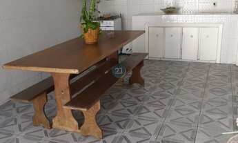 Imagem 7: Vendo Casa com 03 Dormitórios c/ 01 suíte, espaço com churrasqueira a carvão, 03 vagas de