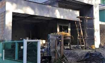 Imagem 2: Vendo casa com 03 dormitórios c/01 suíte, espaço gourmet, piscina, 02 vagas de garagem, na