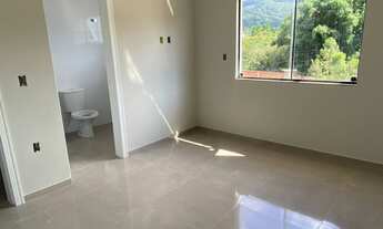 Imagem 7: Vendo casa sobrado com 02 suítes, 03 banheiros, pátio aos fundos, 02 vaga de garagem, em P