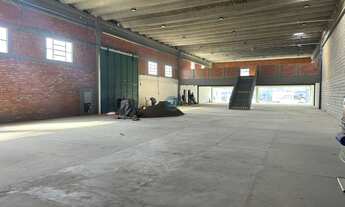 Imagem 3: Aluga-se galpão com 1150m² á 100 metros da BR 101, no bairro Jardim Florianópolis, São Jos