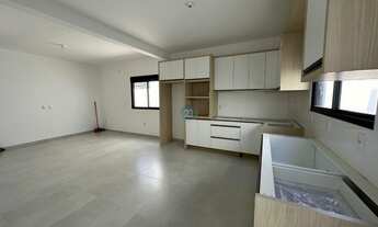 Imagem 2: Alugo casa com 04 dormitórios, espaço para 4 carros, no Campeche - Florianópolis