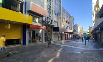 Imagem 3: Sala comercial com 33m², à venda no Centro de Florianópolis, localizado próximo ao calçadã