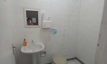 Imagem 7: Vendo Loja no pavimento Térreo com 47 m². Localizada no Bairro Carvoeira próximo a UFSC