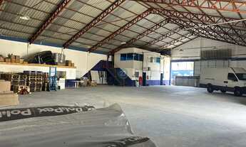 Imagem 2: Aluguel de Galpão Comercial com 03 Salas, 01 refeitório, 02 Banheiros, 09 Vagas de Garagem