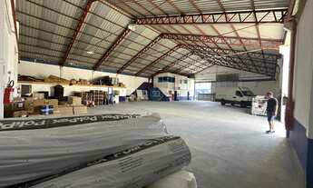 Imagem 3: Aluguel de Galpão Comercial com 03 Salas, 01 refeitório, 02 Banheiros, 09 Vagas de Garagem