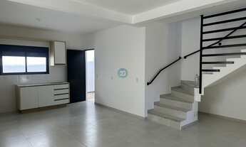 Imagem 4: Alugo casa com 04 dormitórios, espaço para 4 carros, no Campeche - Florianópolis