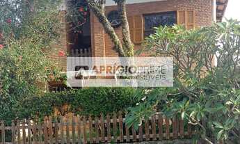 Imagem 2: Casa estilo Colonial em Embu das Artes-SP