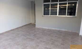 Imagem 1: Venda - Sobrado de 190,25m2 com 05 dormitórios, 02 vagas de garagem no Rudge Ramos