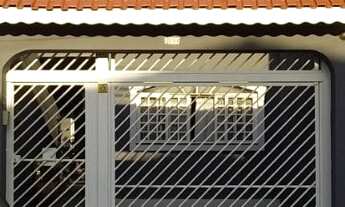 Imagem: Sobrado com 3 Quartos e 2 banheiros à Venda